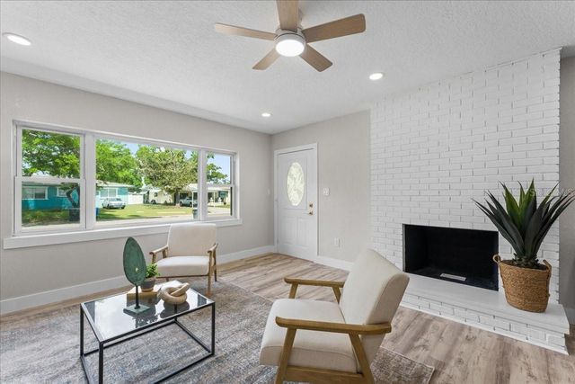 2530 W DIANA STREET, Tampa, FL 33614