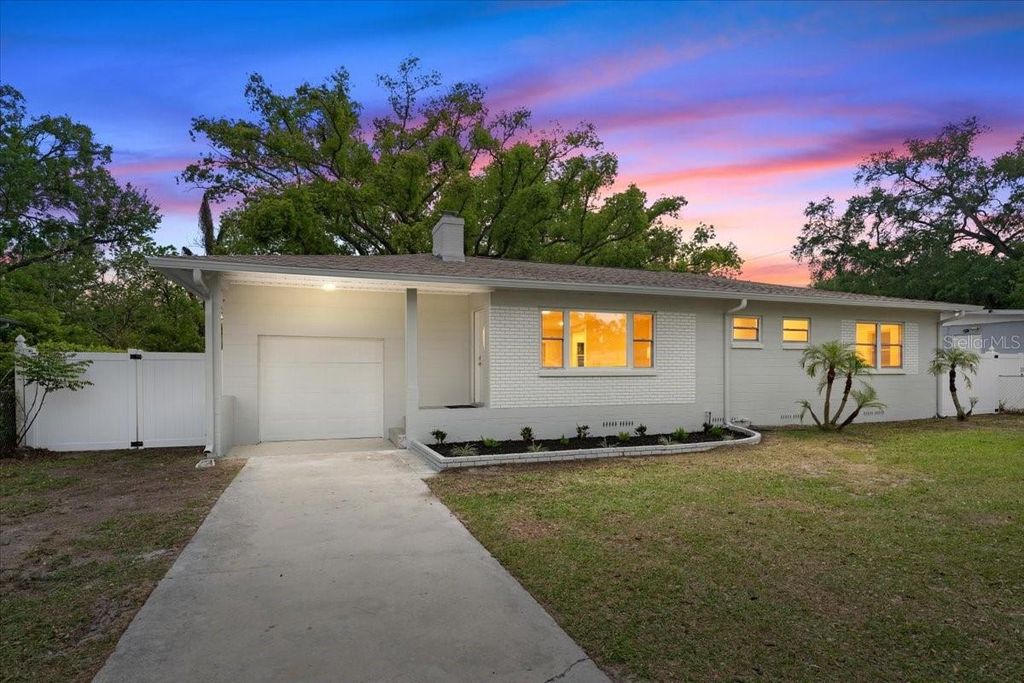 2530 W DIANA STREET, Tampa, FL 33614