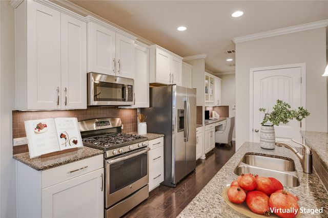 13400 Briarwick DR 2303, Austin, TX 78729