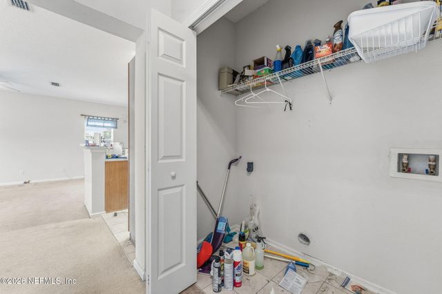 1725 FOREST LAKE Circle 3, Jacksonville, FL 32225