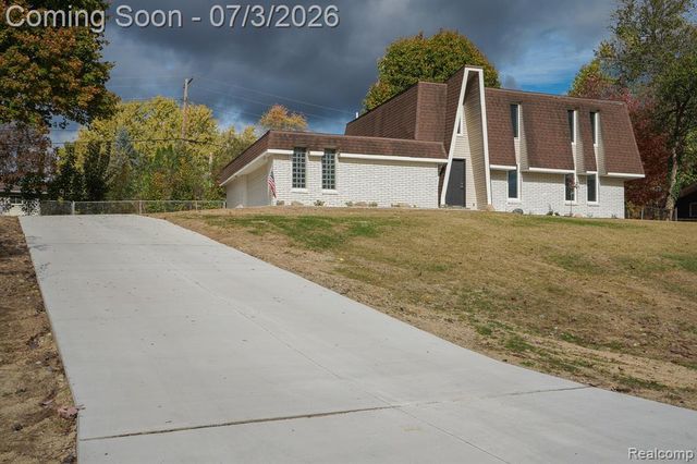 6578 Greene Haven Drive, Clarkston, MI 48348