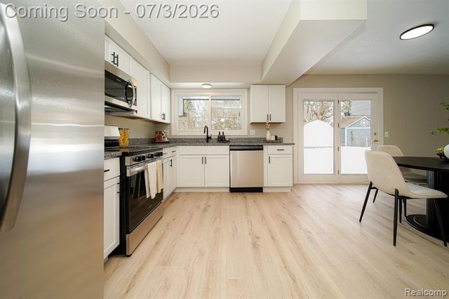 6578 Greene Haven Drive, Clarkston, MI 48348