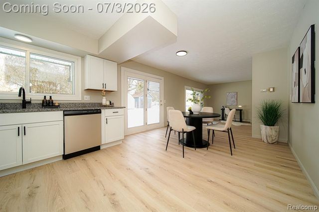 6578 Greene Haven Drive, Clarkston, MI 48348