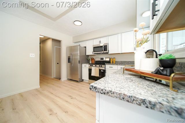 6578 Greene Haven Drive, Clarkston, MI 48348