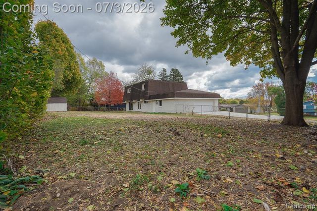 6578 Greene Haven Drive, Clarkston, MI 48348