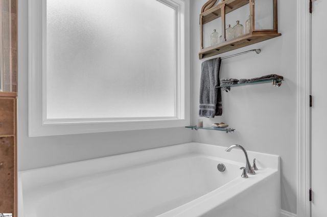 200 Waterville Way, Simpsonville, SC 29681