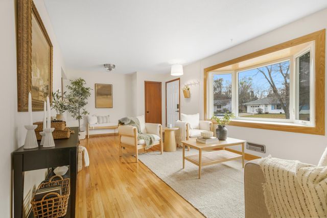 2633 103rd Avenue NW, Coon Rapids, MN 55433