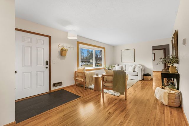 2633 103rd Avenue NW, Coon Rapids, MN 55433