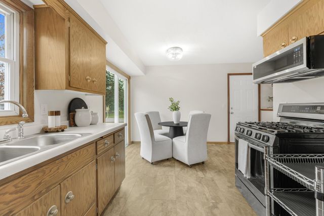 2633 103rd Avenue NW, Coon Rapids, MN 55433