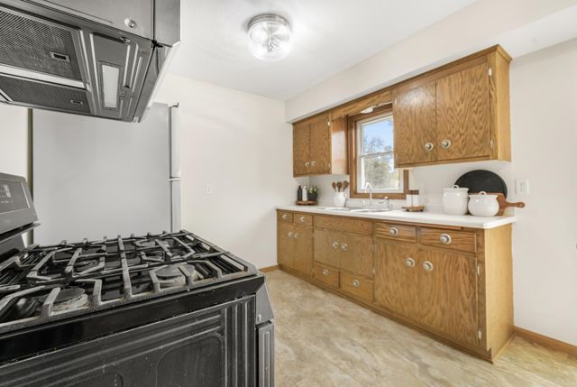 2633 103rd Avenue NW, Coon Rapids, MN 55433