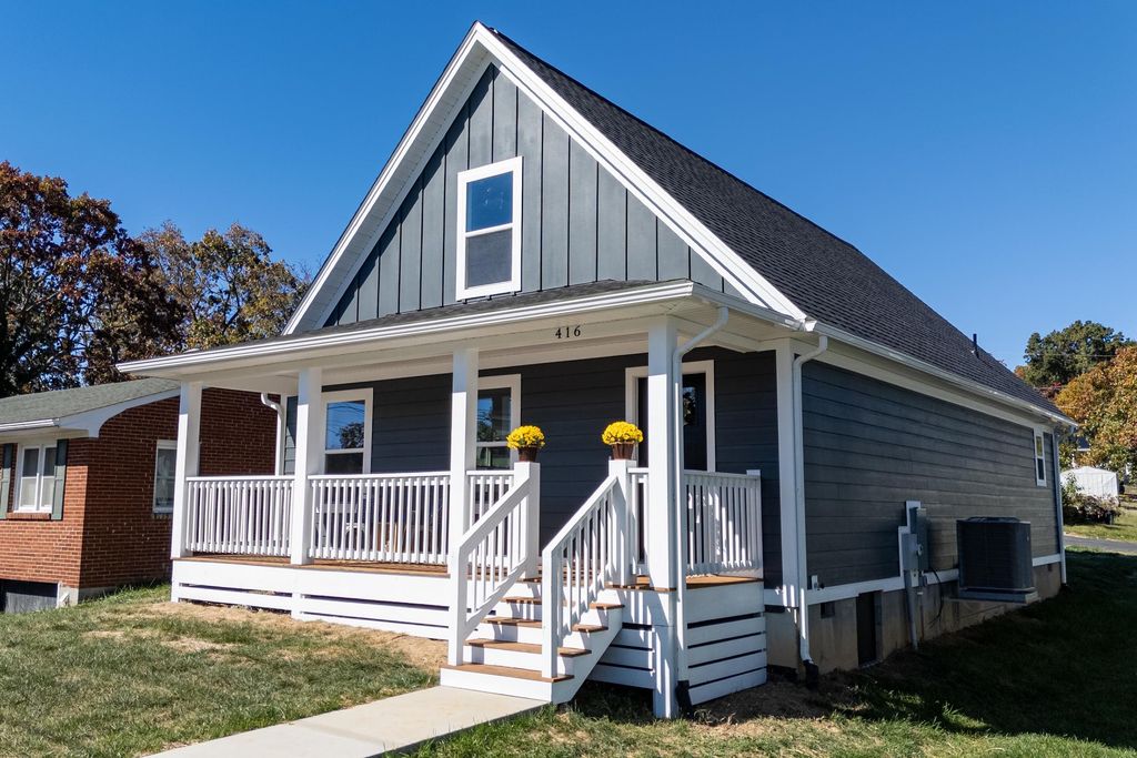 416 GRUBERT AVE, Staunton, VA 24401