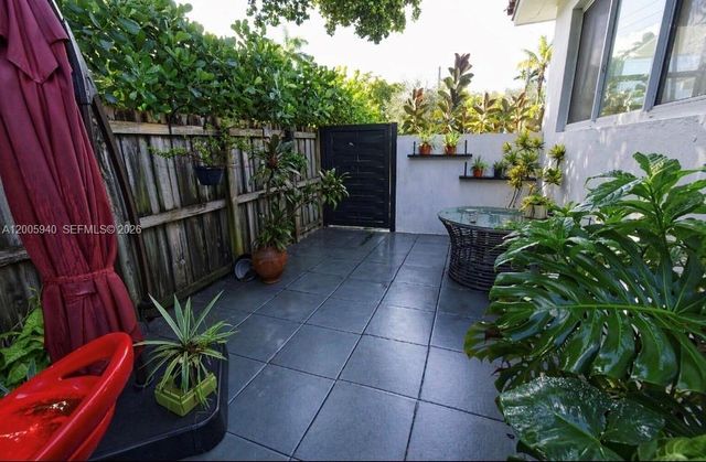 795 NE 146th St, North Miami, FL 33161