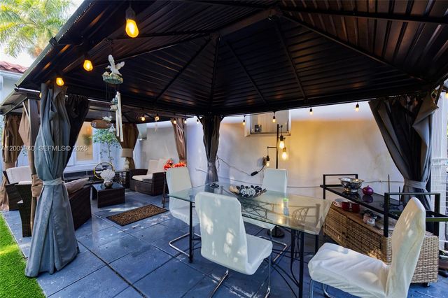 795 NE 146th St, North Miami, FL 33161