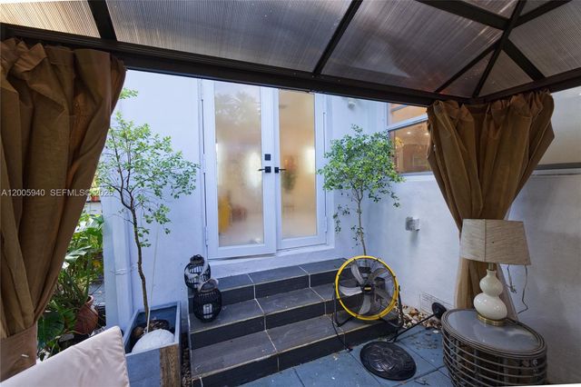 795 NE 146th St, North Miami, FL 33161