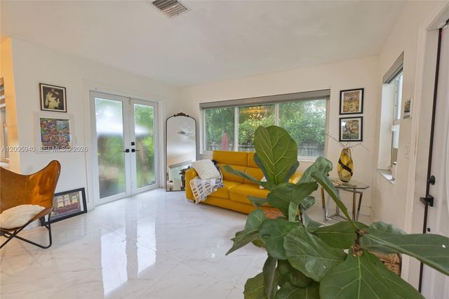 795 NE 146th St, North Miami, FL 33161