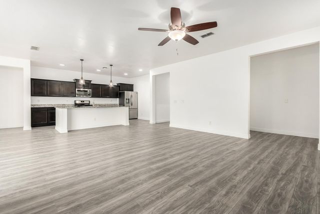 1035 W Carlsbad Drive, San Tan Valley, AZ 85140
