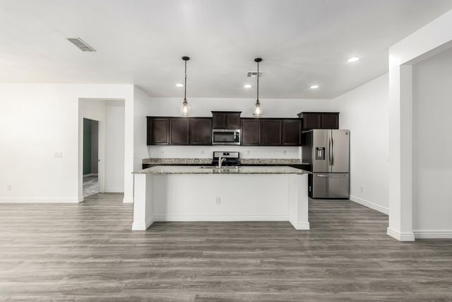 1035 W Carlsbad Drive, San Tan Valley, AZ 85140