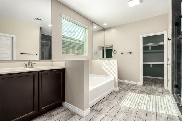 1035 W Carlsbad Drive, San Tan Valley, AZ 85140