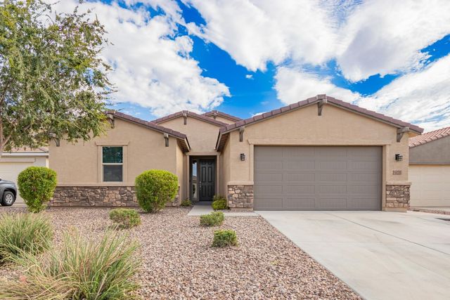 1035 W Carlsbad Drive, San Tan Valley, AZ 85140