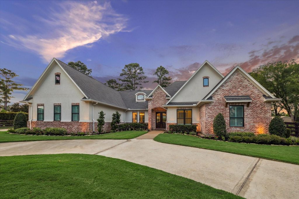 27 Rugged Lark Circle, Tomball, TX 77377