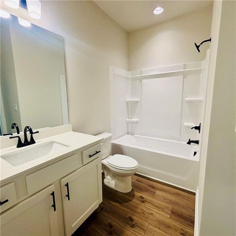620 Winding Rose Drive, Hoschton, GA 30548