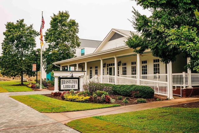 620 Winding Rose Drive, Hoschton, GA 30548