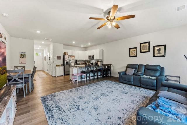2629 Ruby Dixon Crossing Drive, Gastonia, NC 28056