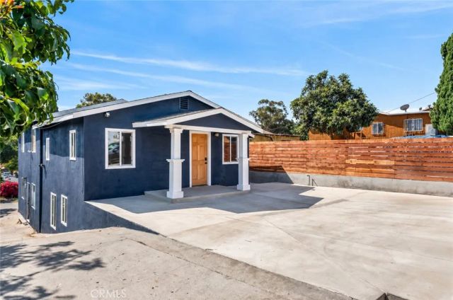 718 S Grande Vista, Los Angeles, CA 90023