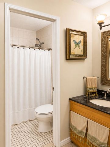 200 High Point Drive 8, Hartsdale, NY 10530