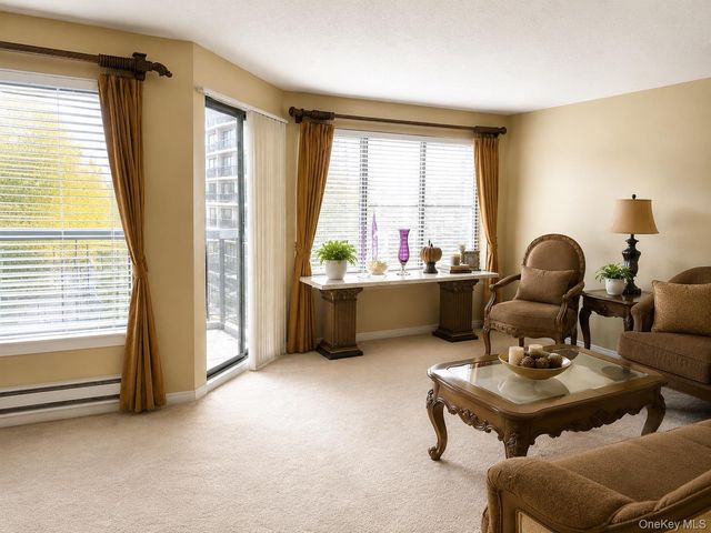 200 High Point Drive 8, Hartsdale, NY 10530