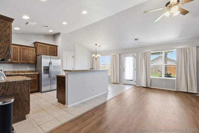 3913 W 104th Court S, Jenks, OK 74037