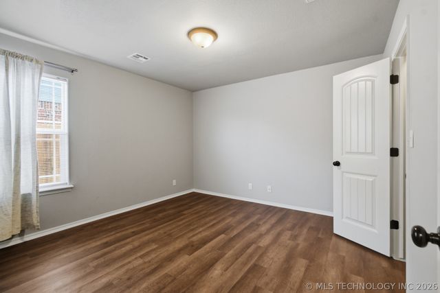 3913 W 104th Court S, Jenks, OK 74037