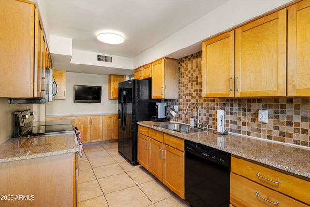 3600 N 5TH Avenue 302, Phoenix, AZ 85013