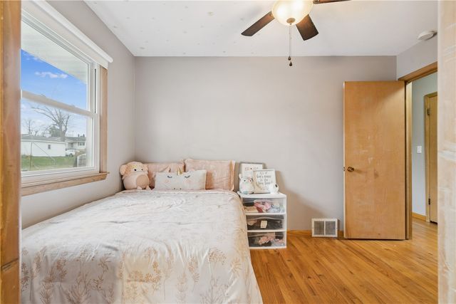 50 27th Avenue Drive SW, Cedar Rapids, IA 52404