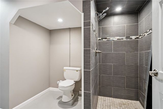 50 27th Avenue Drive SW, Cedar Rapids, IA 52404