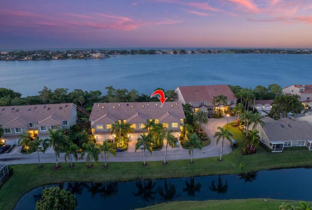 88 N Lakeshore Drive, Hypoluxo, FL 33462