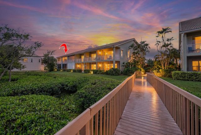 88 N Lakeshore Drive, Hypoluxo, FL 33462