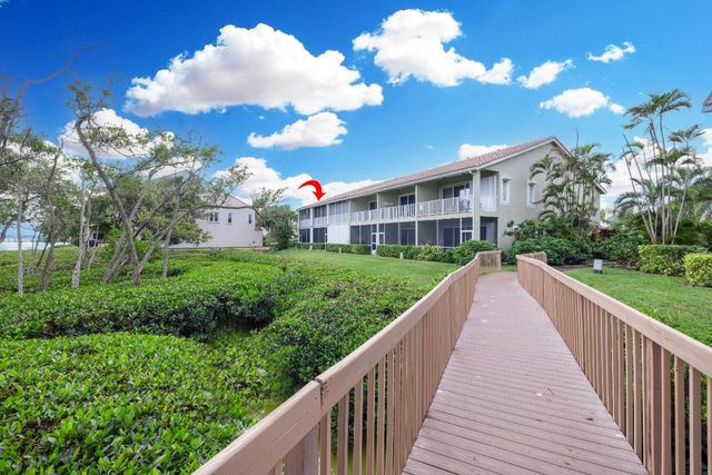 88 N Lakeshore Drive, Hypoluxo, FL 33462