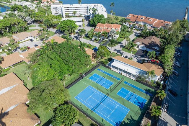 88 N Lakeshore Drive, Hypoluxo, FL 33462