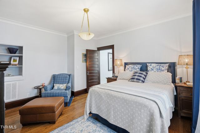 406 East Cutler Street, Greeneville, TN 37743