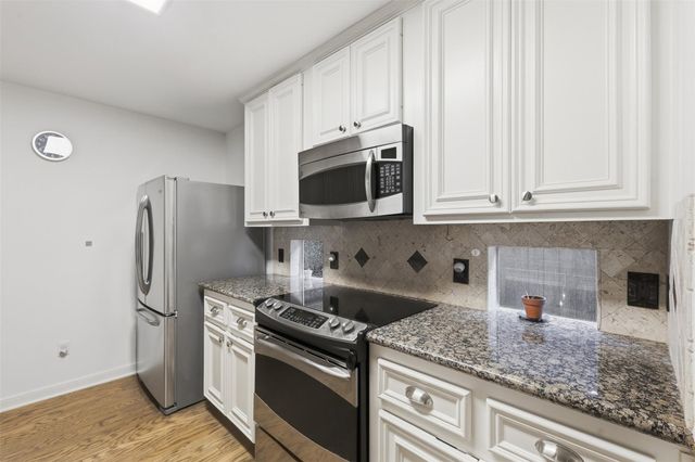 1923 Bailey Street, Houston, TX 77006