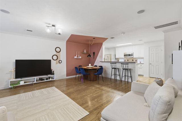 1923 Bailey Street, Houston, TX 77006