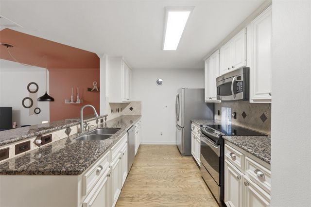 1923 Bailey Street, Houston, TX 77006