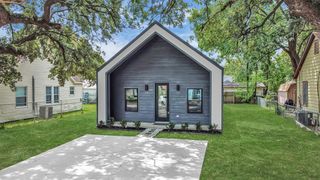 605 E Murrill Ave, Baytown, TX 77520