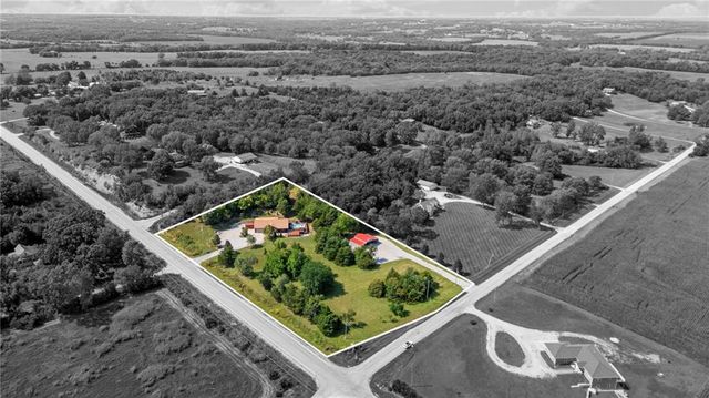 28818 W 303rd Street, Paola, KS 66071