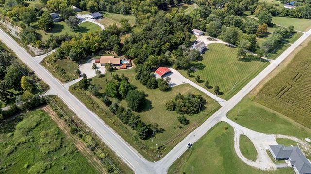 28818 W 303rd Street, Paola, KS 66071