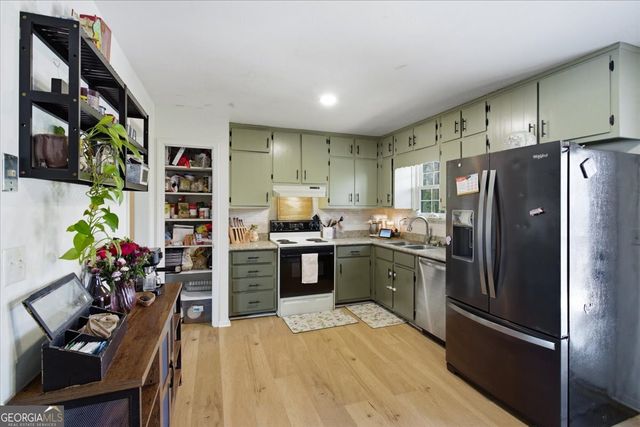414 Hemlock Drive, Lawrenceville, GA 30046