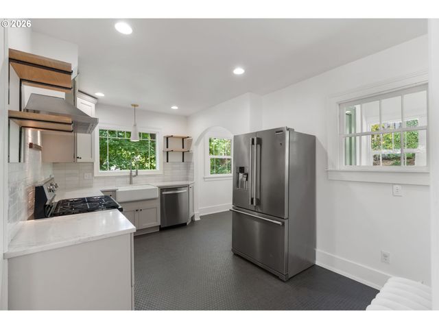 336 Ne ADAMS Ave, Chehalis, WA 98532