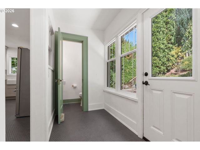 336 Ne ADAMS Ave, Chehalis, WA 98532