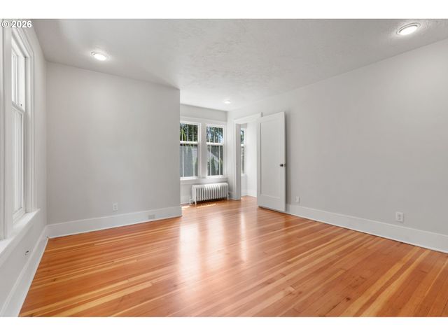 336 Ne ADAMS Ave, Chehalis, WA 98532